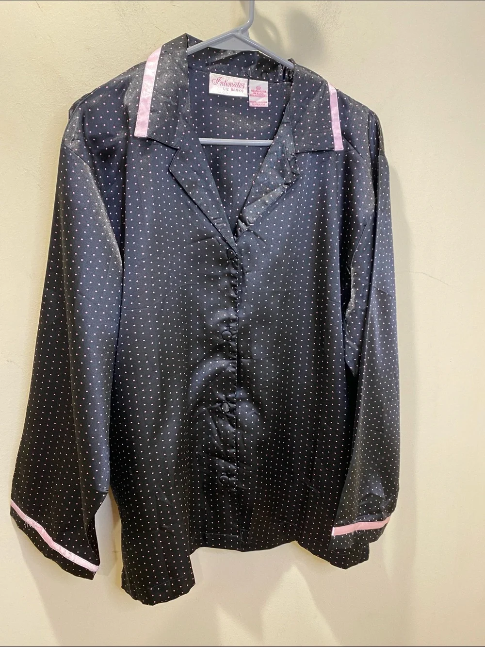 Intimates Liz Banks  Black Polka Dot Button-Up Shirt with Pink Trimpagama Top